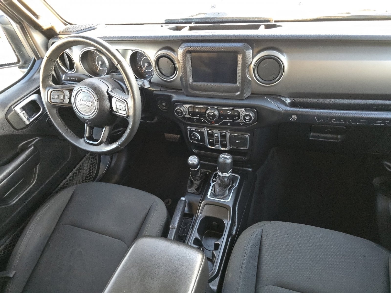 Used 2018 Jeep Wrangler Unlimited Sport S image 23