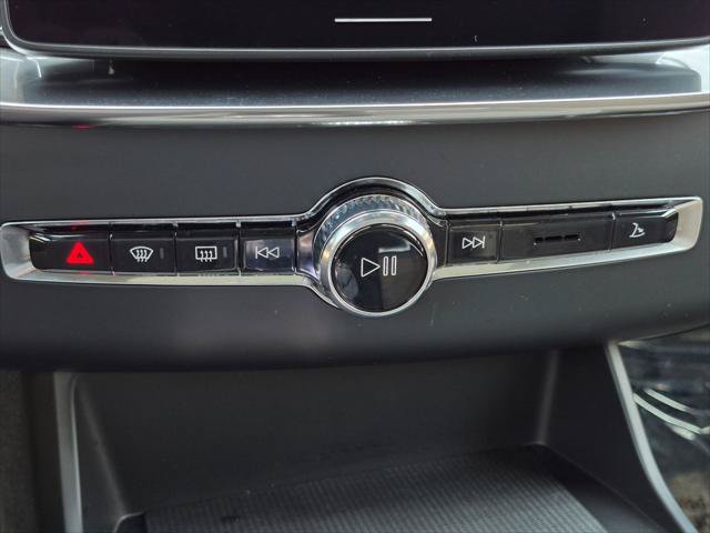 Used 2026 Volvo XC90 B6 Plus w/ Protection Package Premier AWD/4WD image 18