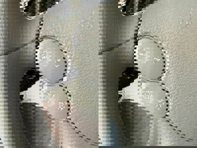 Used 2007 Mercedes-Benz SL 550 image 24