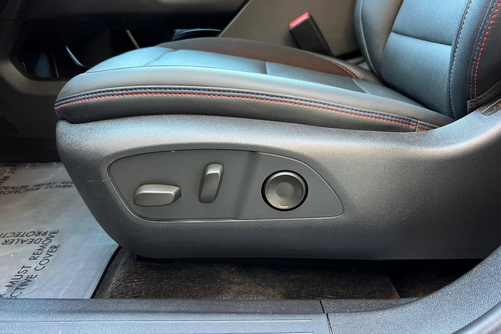 Used 2024 Chevrolet Equinox EV RS FWD image 19