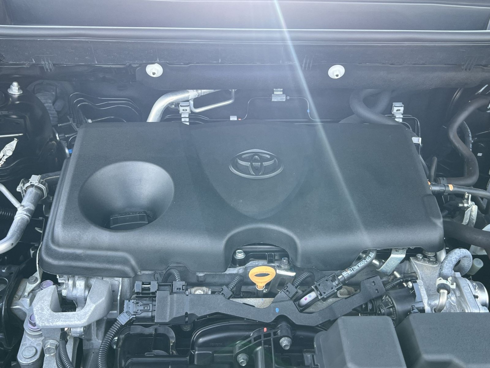 Used 2023 Toyota RAV4 LE AWD/4WD image 29