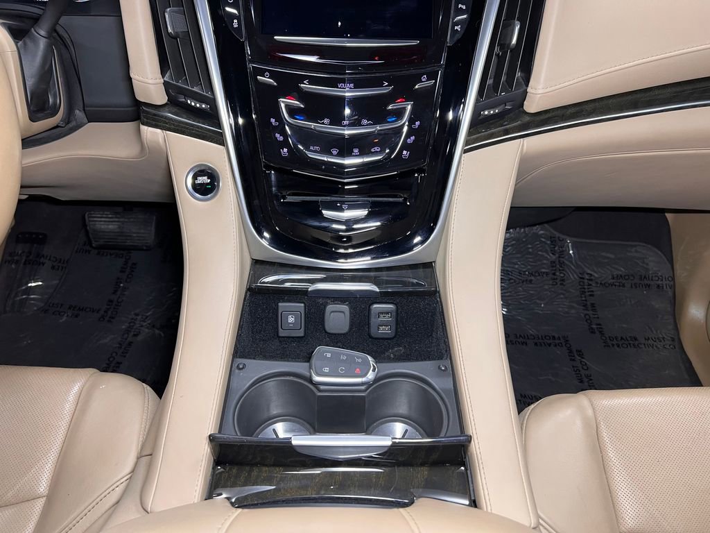 Used 2020 Cadillac Escalade Platinum image 22