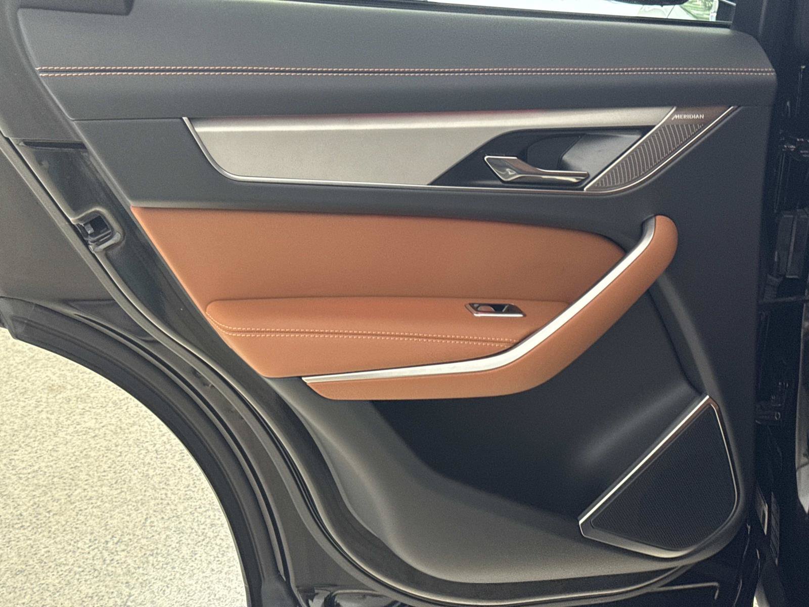 Certified 2026 Jaguar F-PACE R-Dynamic S AWD/4WD image 12