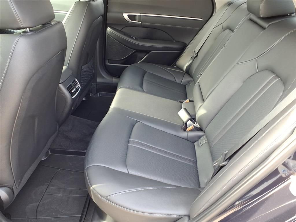 New 2025 Hyundai Sonata Limited image 13
