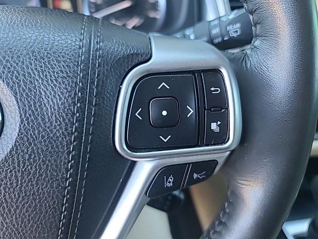 Used 2019 Toyota Highlander Limited Platinum image 7