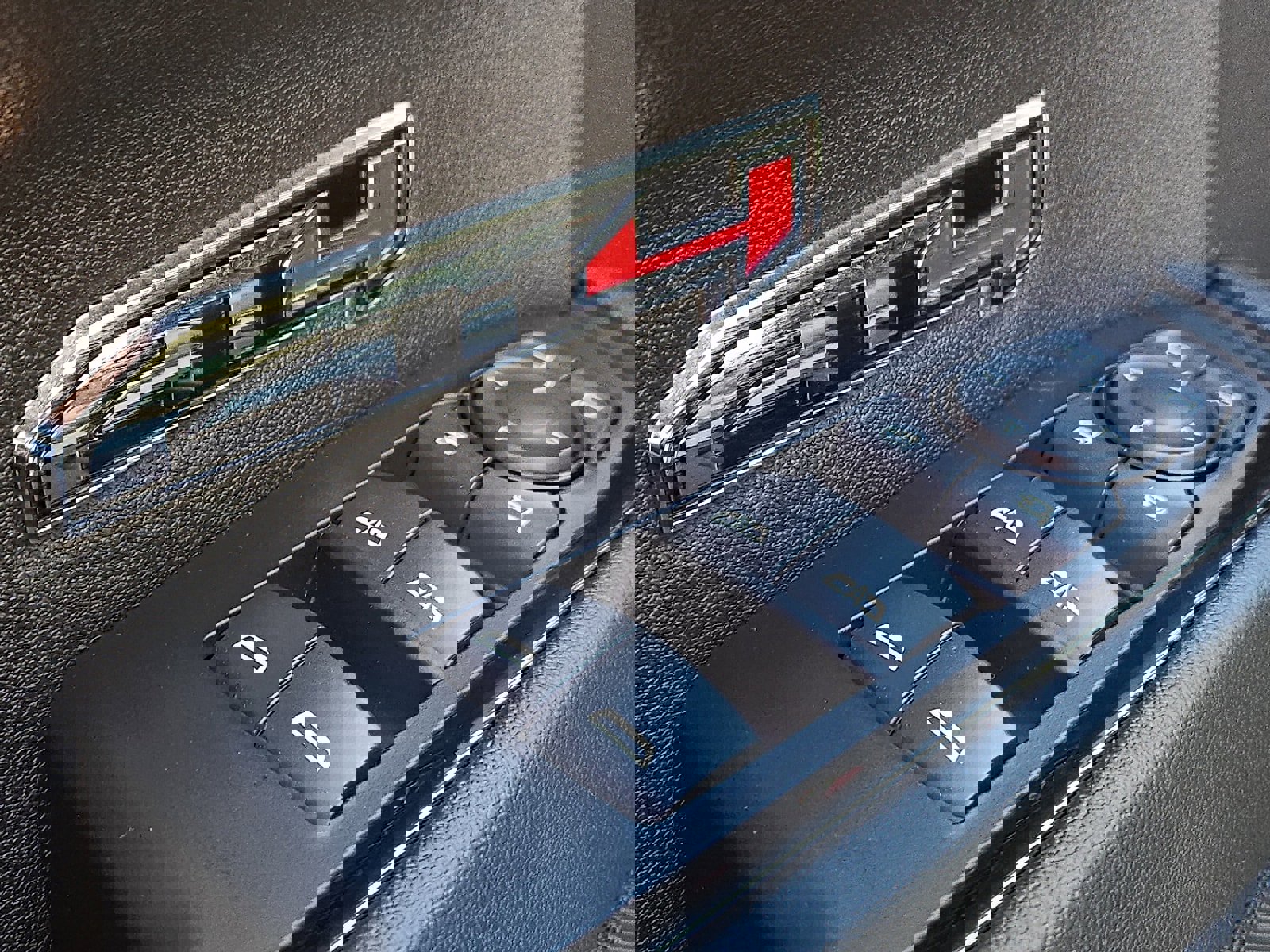 Used 2024 GMC Sierra 1500 AT4 w/ Technology Package image 13