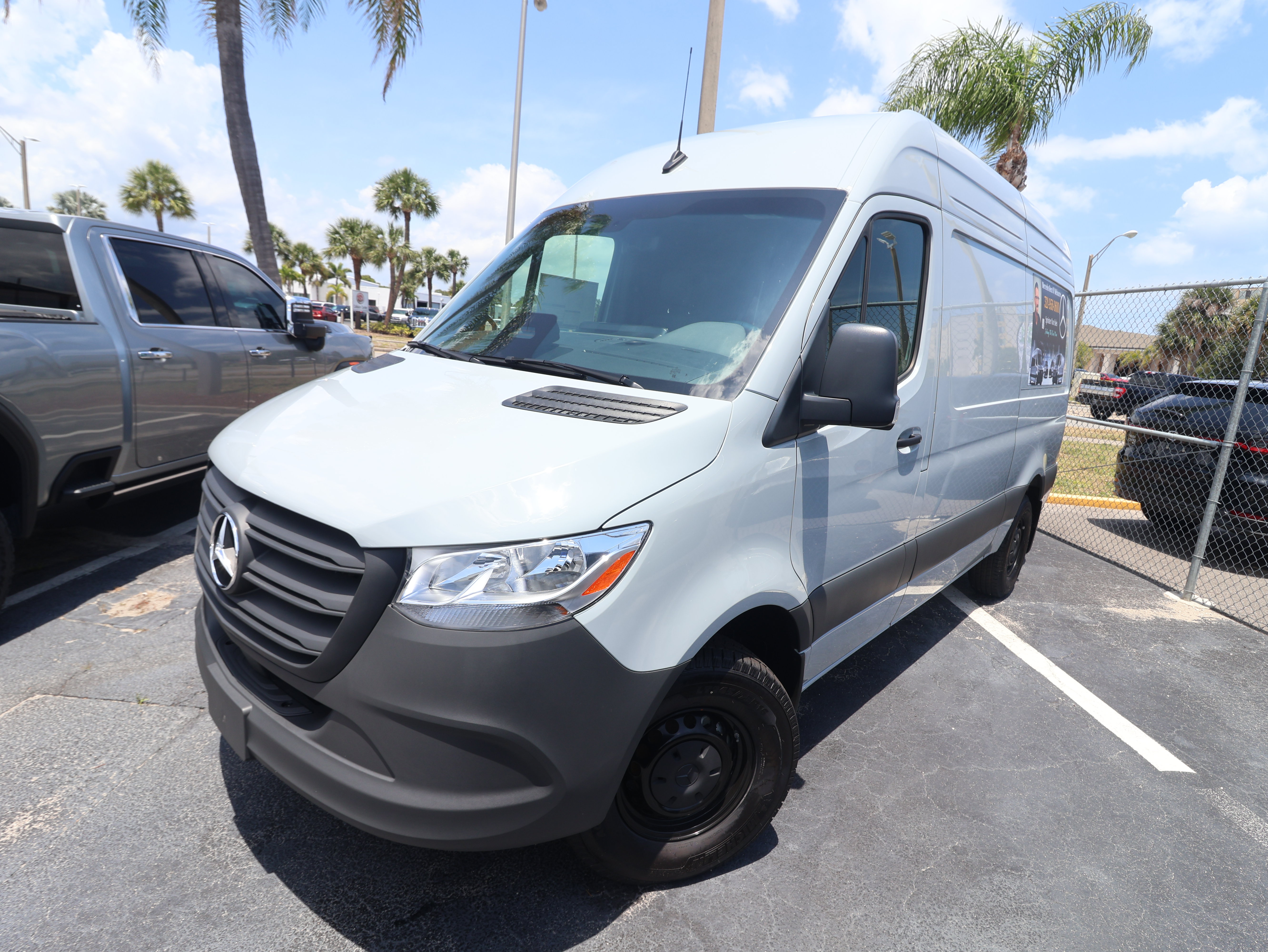 New 2025 Mercedes-Benz Sprinter 2500 image 1