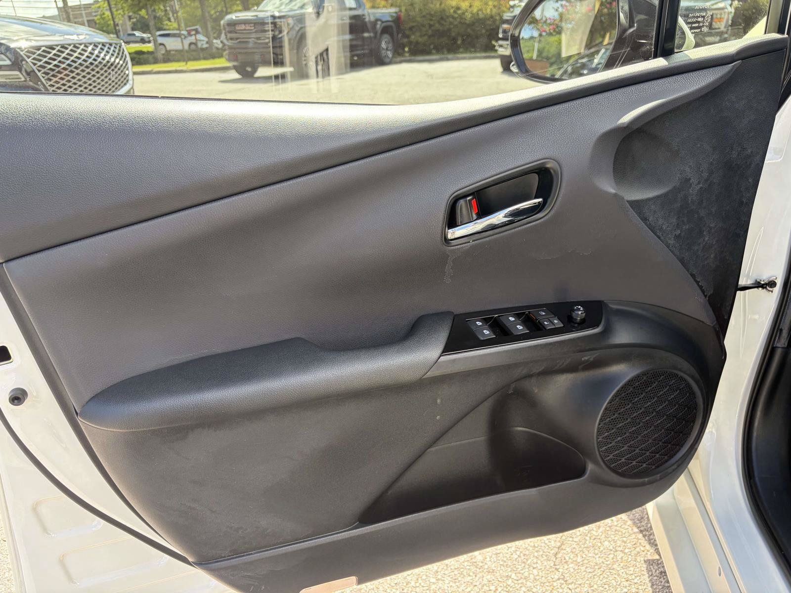 Used 2016 Toyota Prius Four Touring w/ Premium Convenience Package FWD image 5