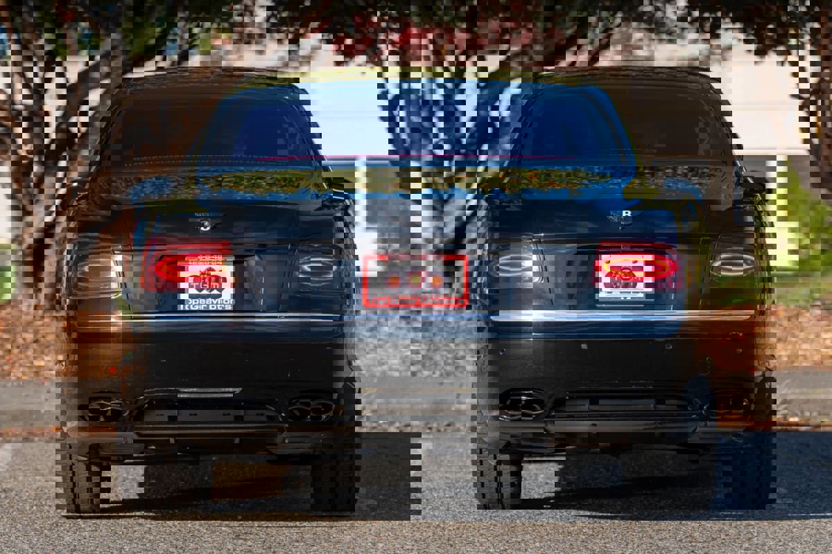 Used 2015 Bentley Flying Spur V8 image 30