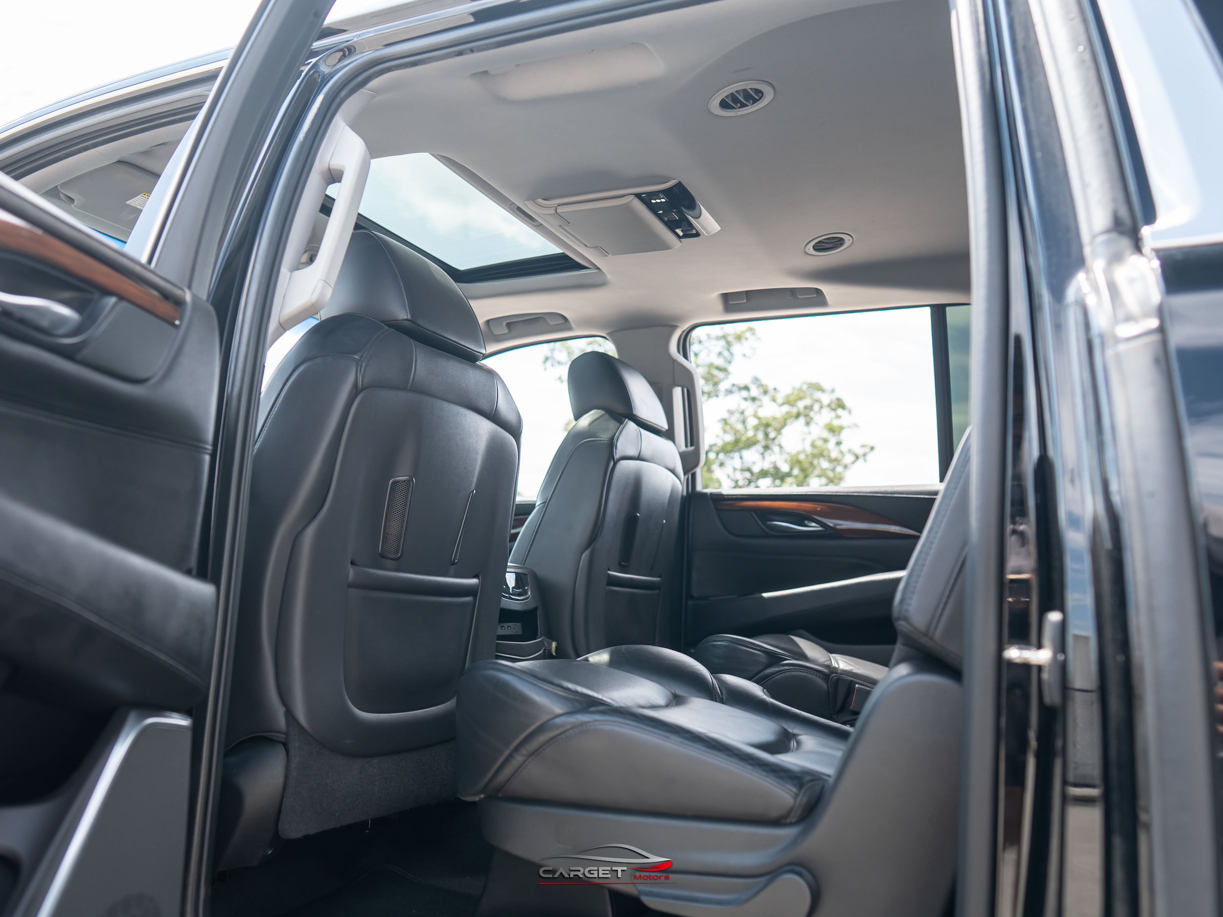 Used 2018 Cadillac Escalade ESV Luxury RWD image 22