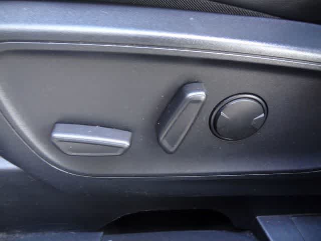 Used 2024 Ford Escape ST-Line AWD/4WD image 7