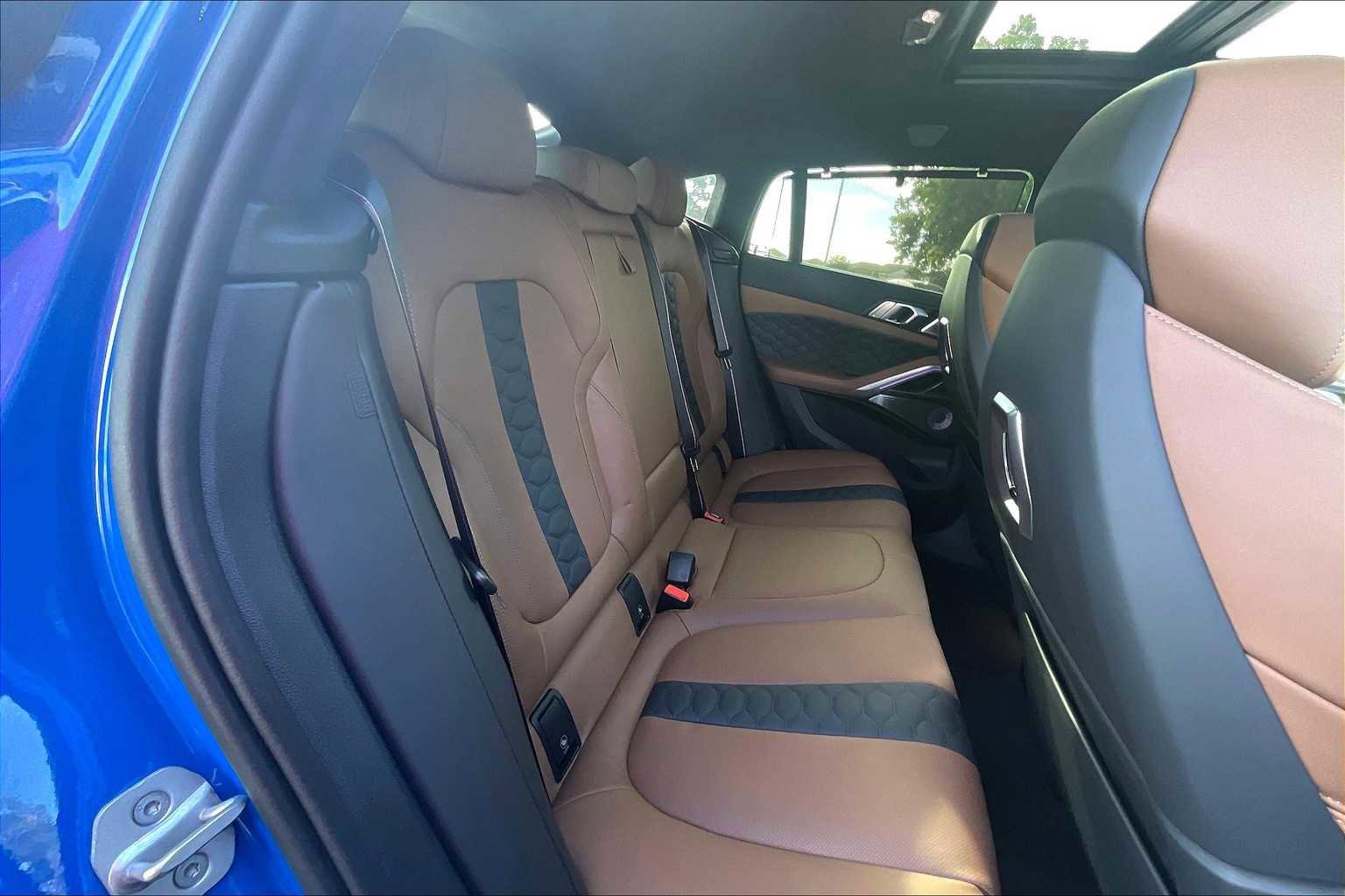 Used 2025 BMW X6 M Competition w/ Executive Package image 30