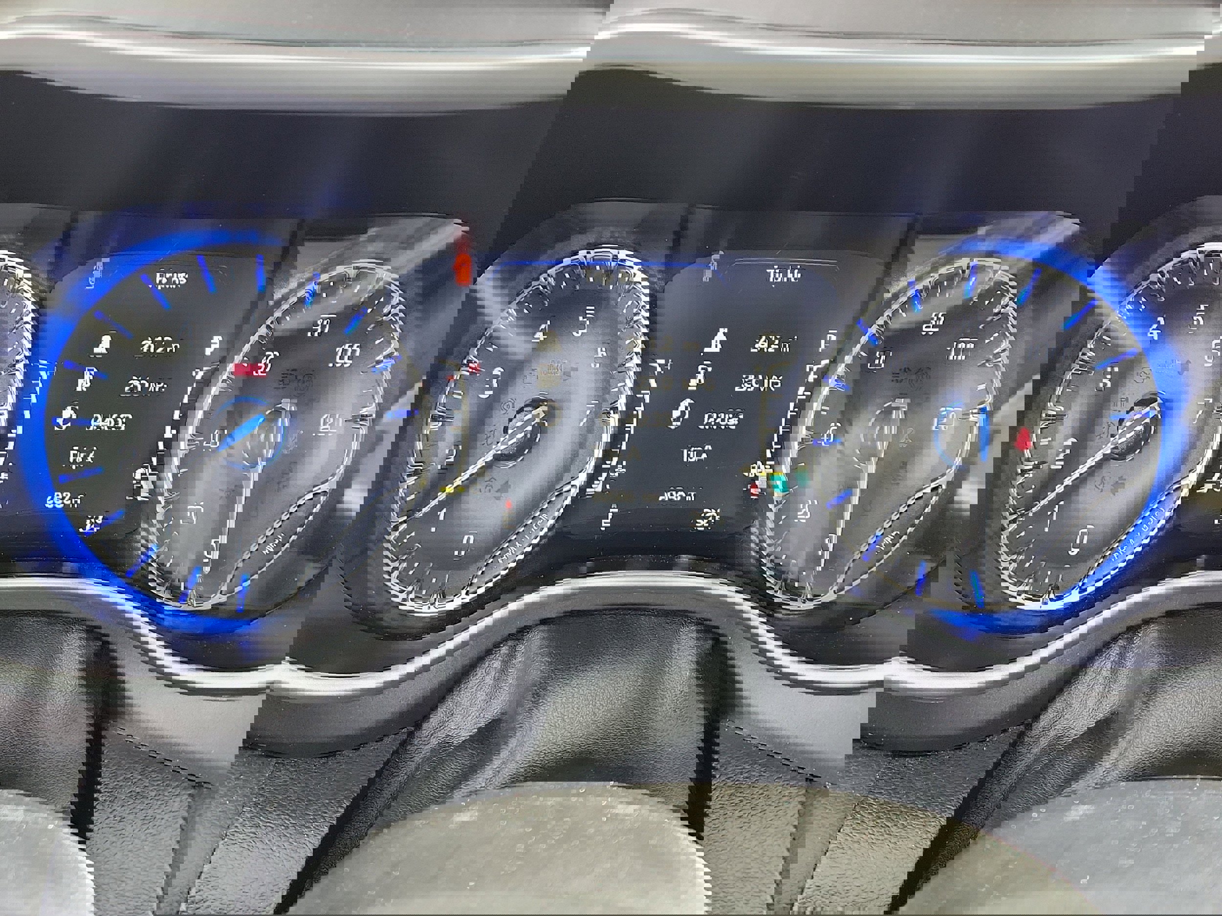 Used 2024 Chrysler Pacifica Touring-L image 16