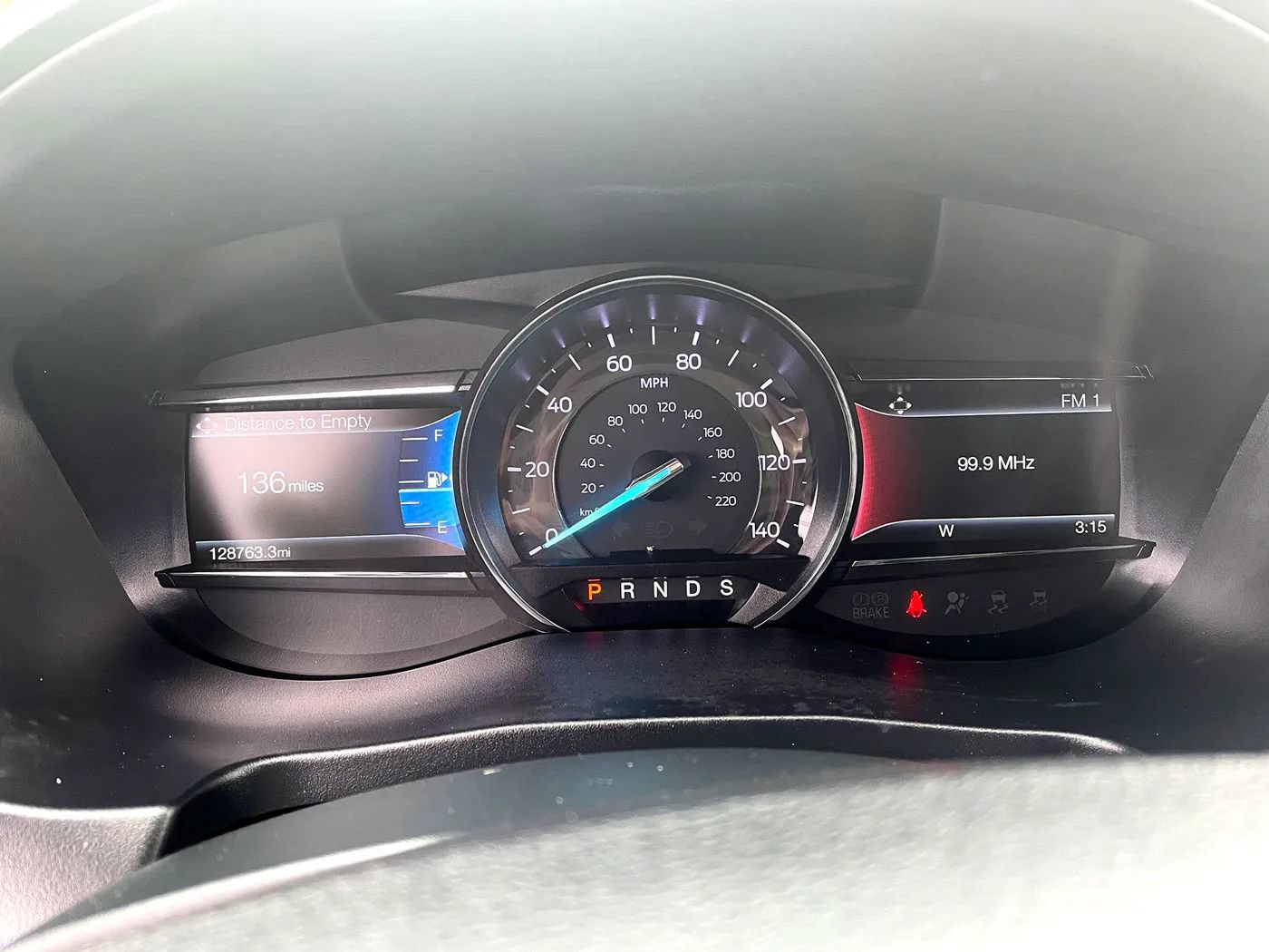 Used 2018 Ford Explorer XLT w/ Equipment Group 202A AWD/4WD image 16