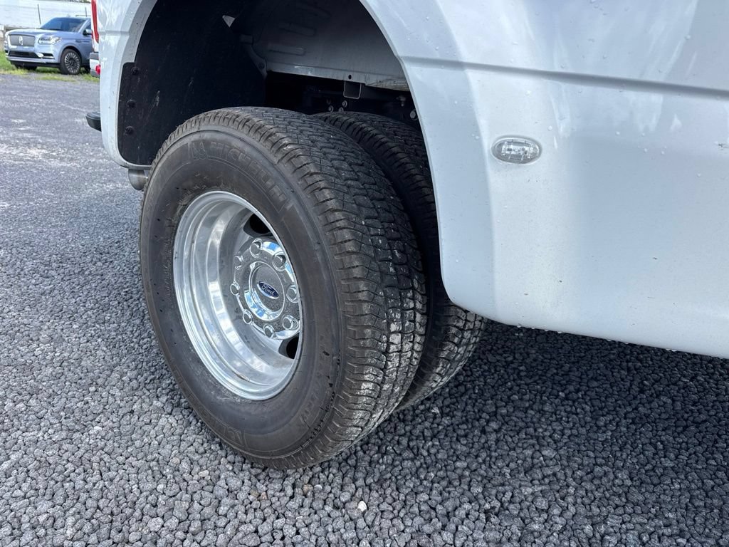 Used 2026 Ford F350 Platinum AWD/4WD image 4