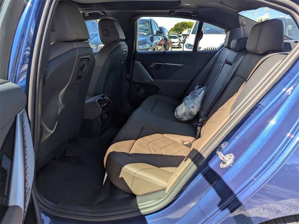 New 2026 BMW i5 eDrive40 w/ Executive Package image 19