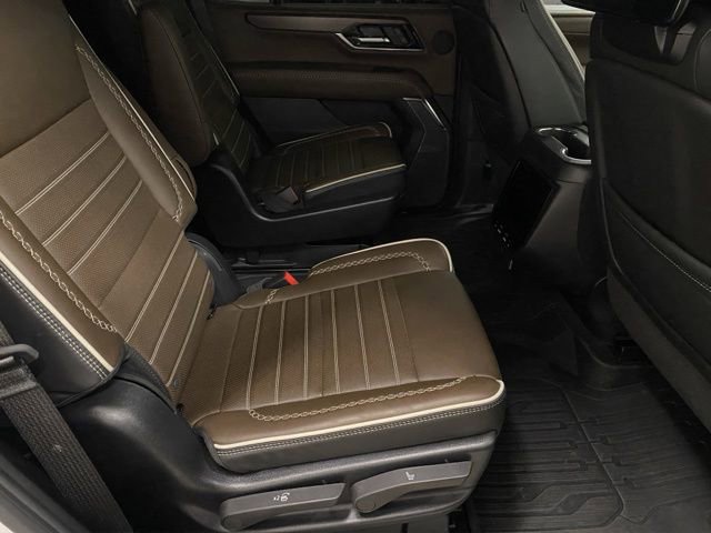 Used 2025 GMC Yukon Denali Ultimate w/ LPO, Floor Liner Package image 23