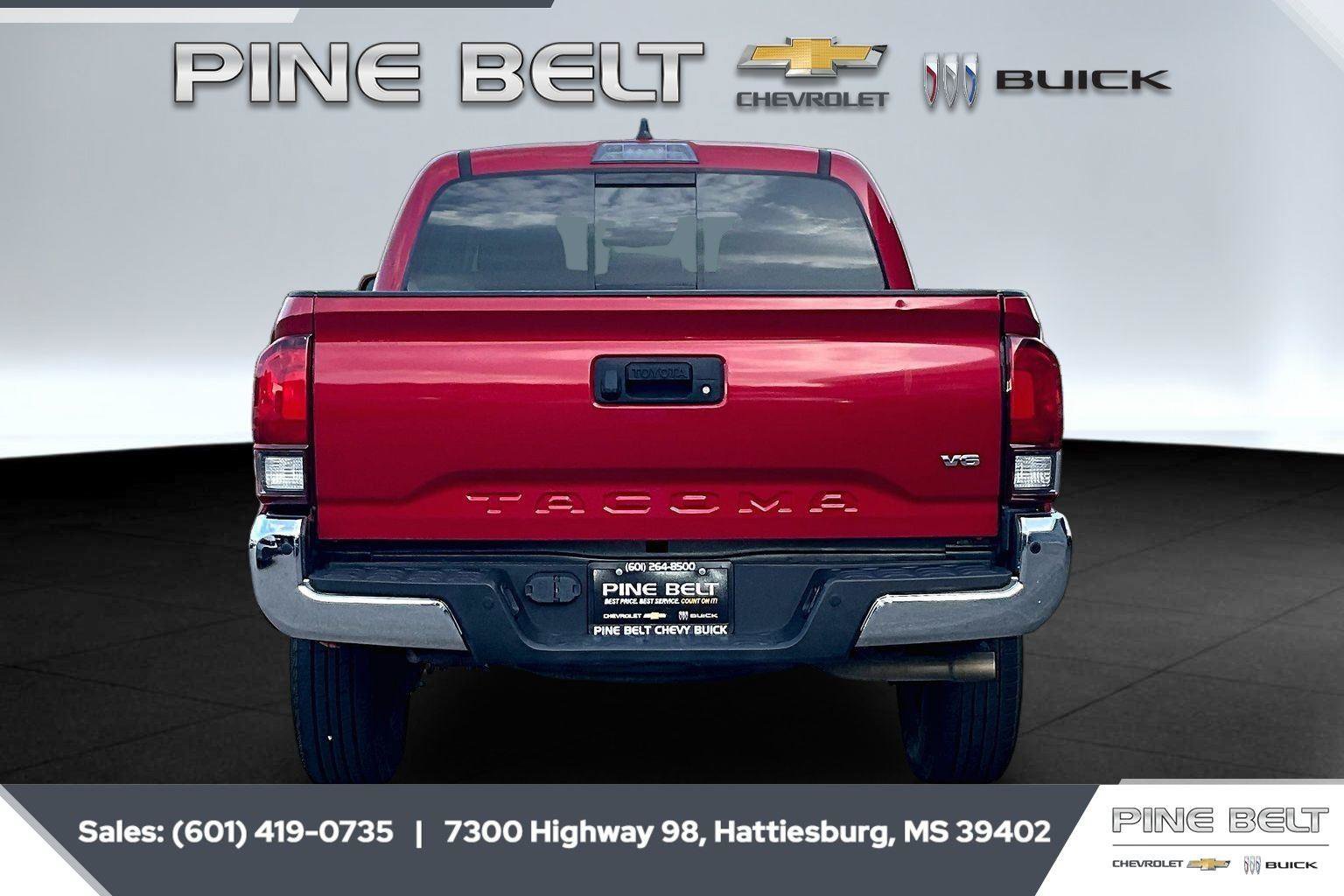 Used 2022 Toyota Tacoma SR5 RWD image 4