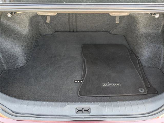 Used 2024 Nissan Altima 2.5 SV image 6