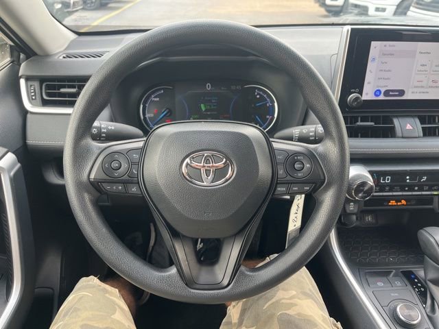 Used 2025 Toyota RAV4 LE AWD/4WD image 10