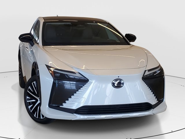 Used 2023 Lexus RZ 450e Premium image 3