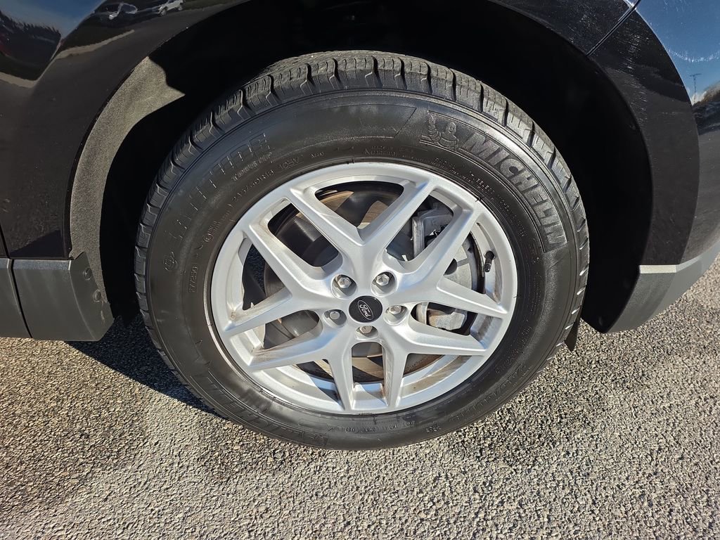 Used 2023 Ford Edge SEL w/ Convenience Package image 9