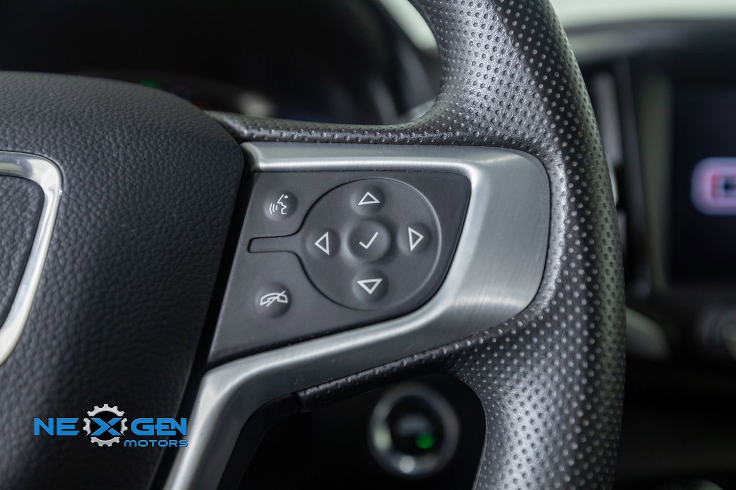 Used 2022 GMC Terrain SLE w/ Driver Convenience Package image 15