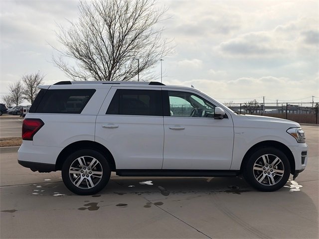 Used 2024 Ford Expedition Limited image 7