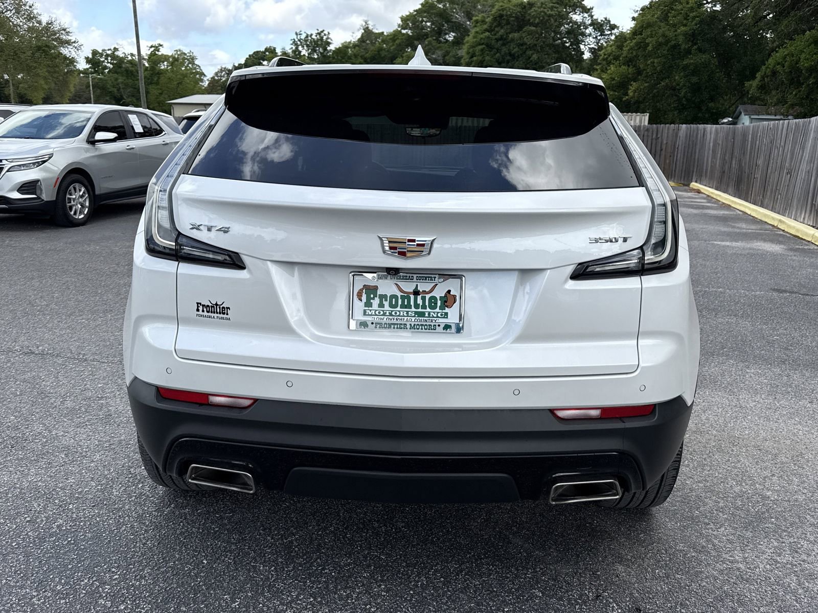 Used 2022 Cadillac XT4 Sport w/ Enhanced Visibility Package FWD image 4