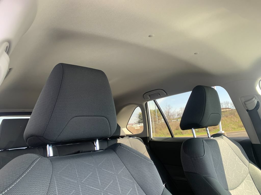 Used 2025 Toyota RAV4 XLE AWD/4WD image 20