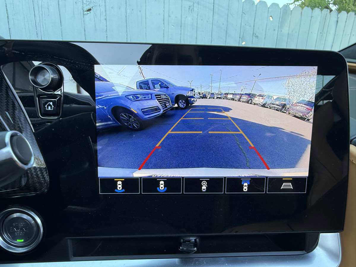 Used 2022 Chevrolet Corvette Stingray Premium Cpe w/ Z51 Performance Package RWD image 18