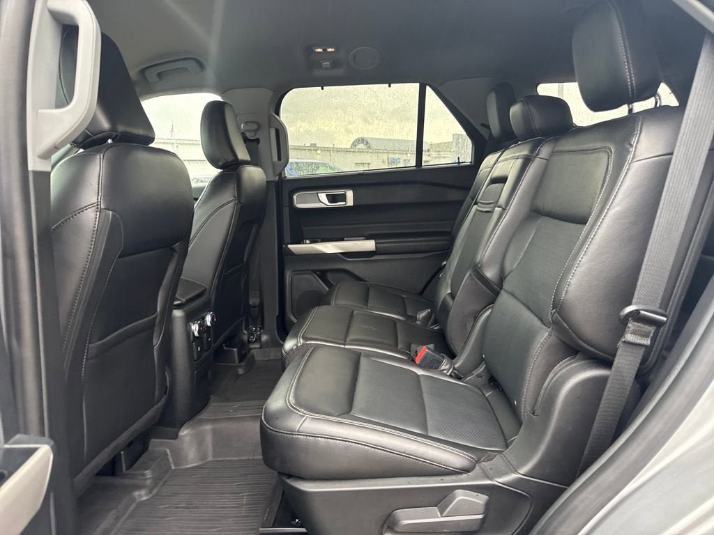 Used 2022 Ford Explorer Limited RWD image 15