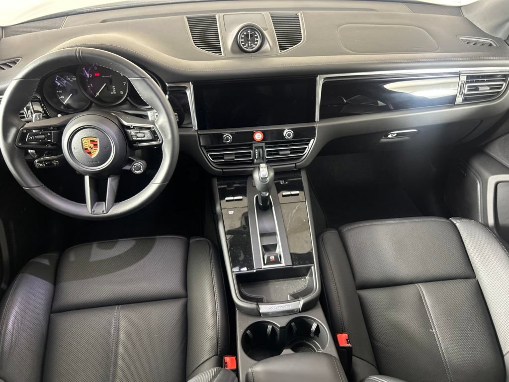 Certified 2026 Porsche Macan Turbo AWD/4WD image 18