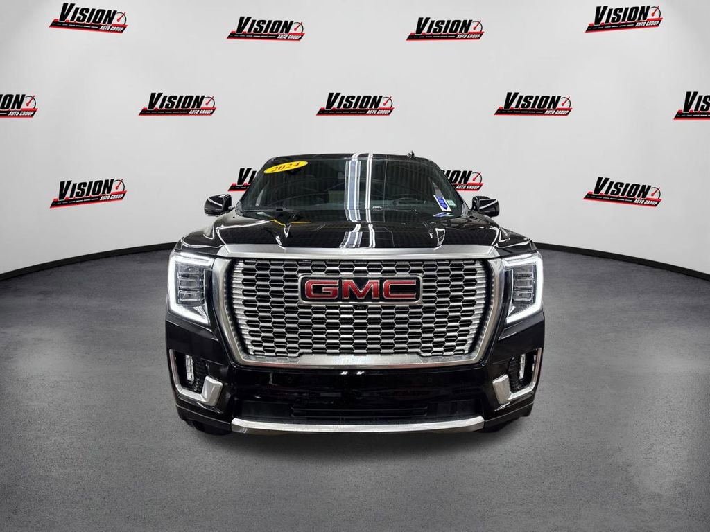 Used 2024 GMC Yukon XL Denali image 2