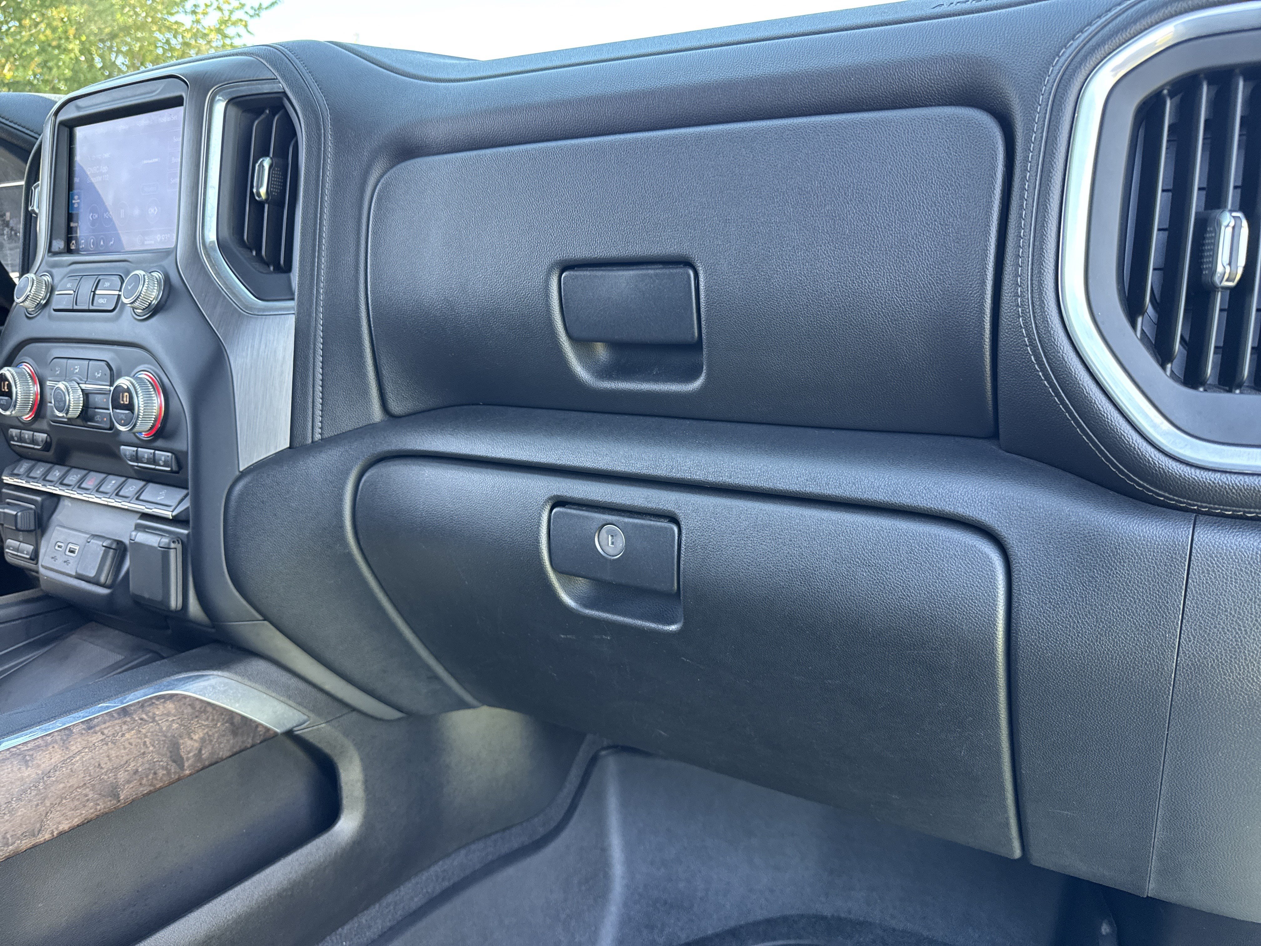 Used 2020 GMC Sierra 3500 Denali w/ Denali Ultimate Package AWD/4WD image 22