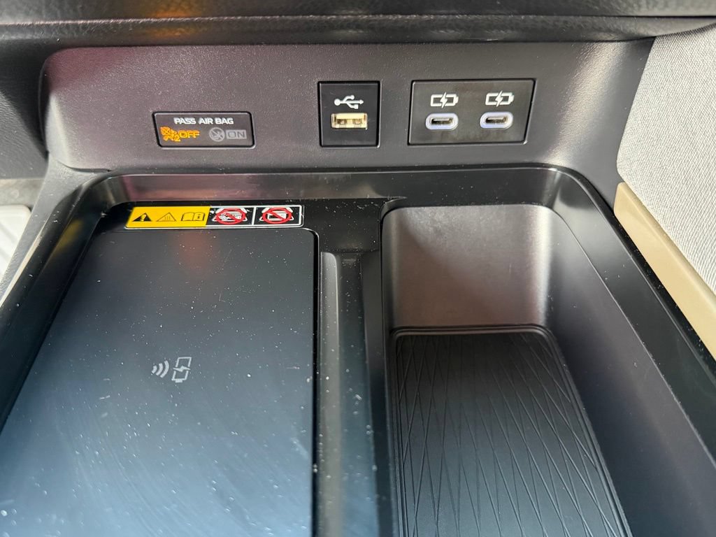 Used 2025 Toyota Camry LE FWD image 36