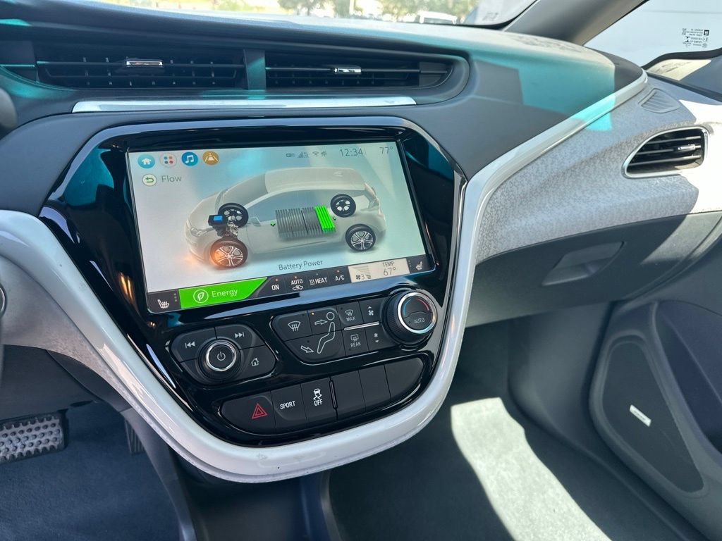 Used 2020 Chevrolet Bolt Premier w/ Infotainment Package FWD image 14