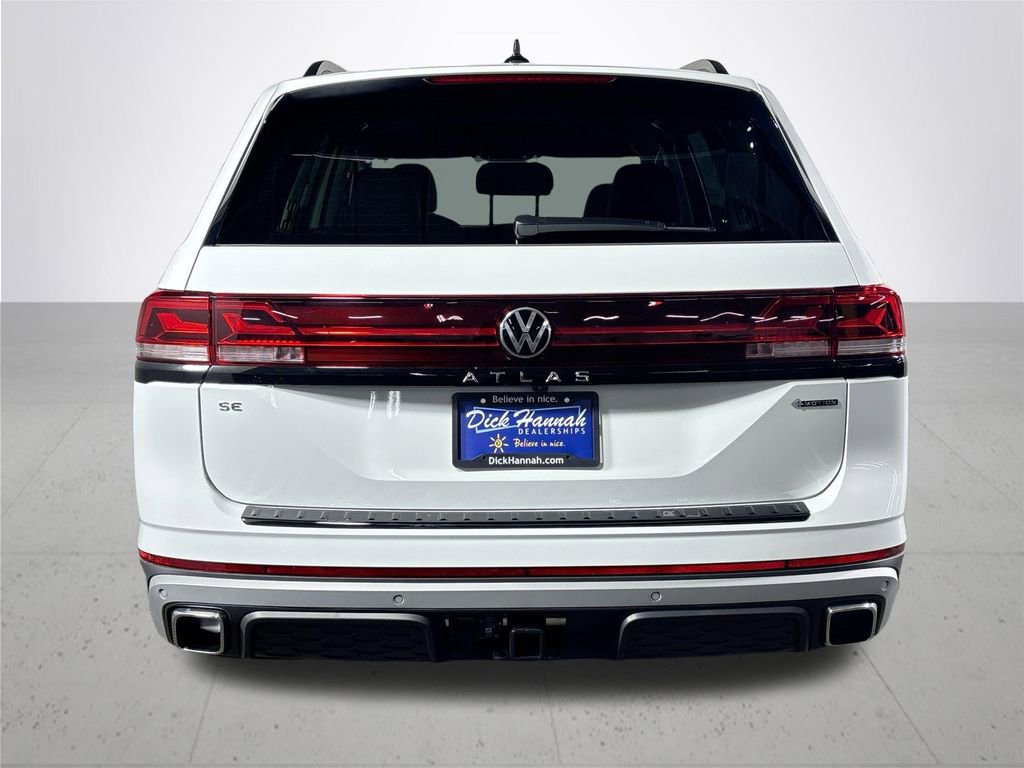 New 2025 Volkswagen Atlas Peak Edition SE image 7
