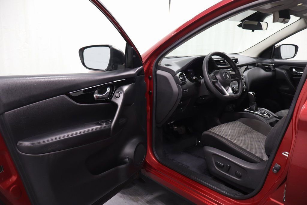 Used 2019 Nissan Rogue Sport SV image 10