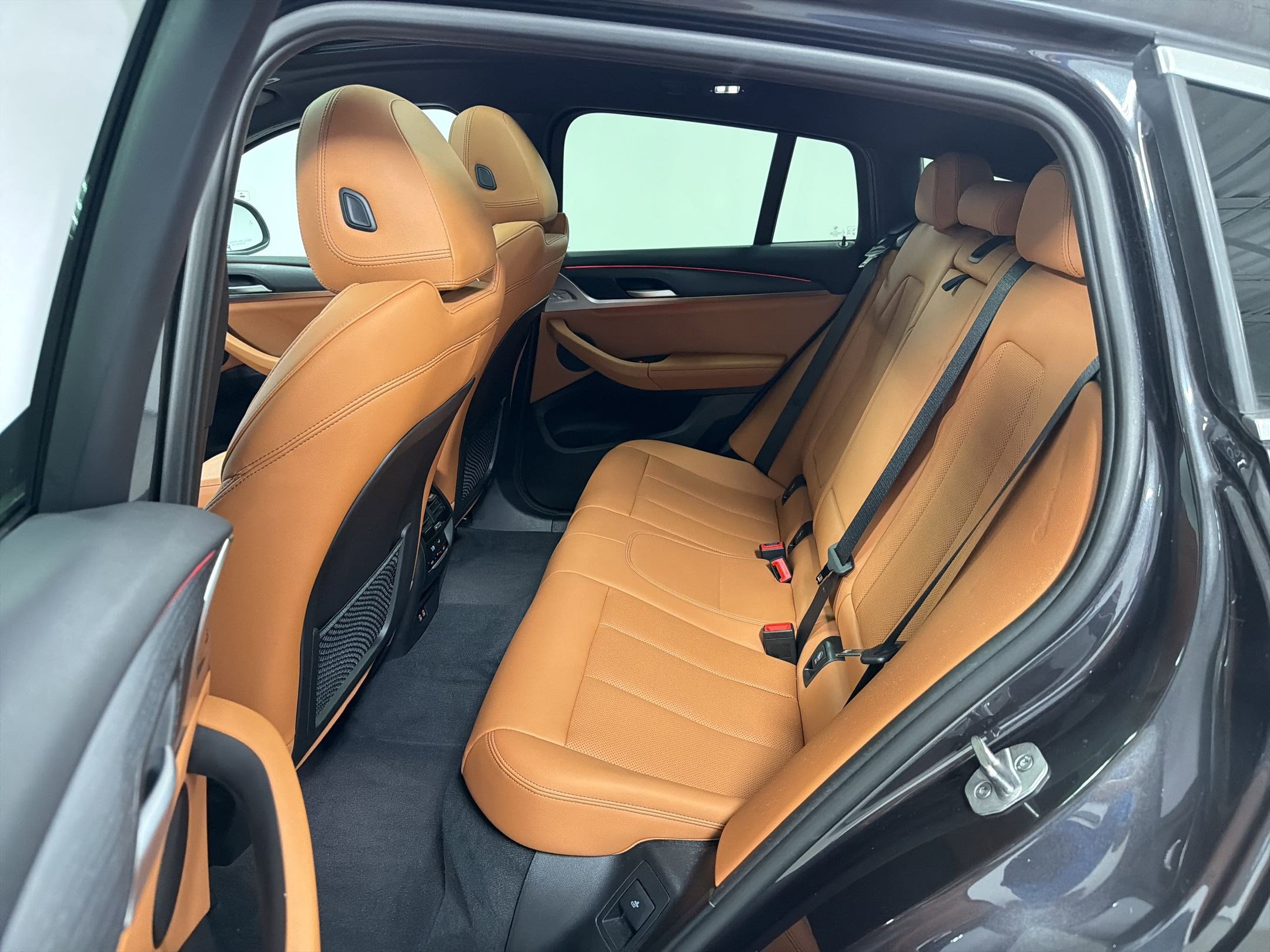 Certified 2023 BMW X4 xDrive30i w/ Premium Package image 14