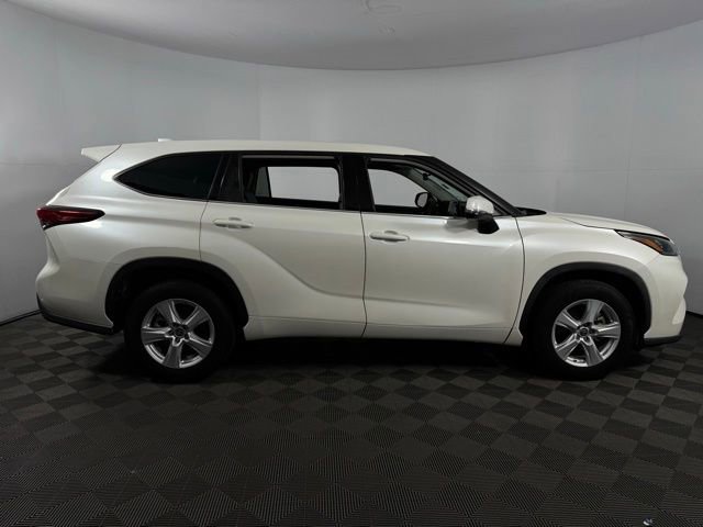 Used 2020 Toyota Highlander L image 10
