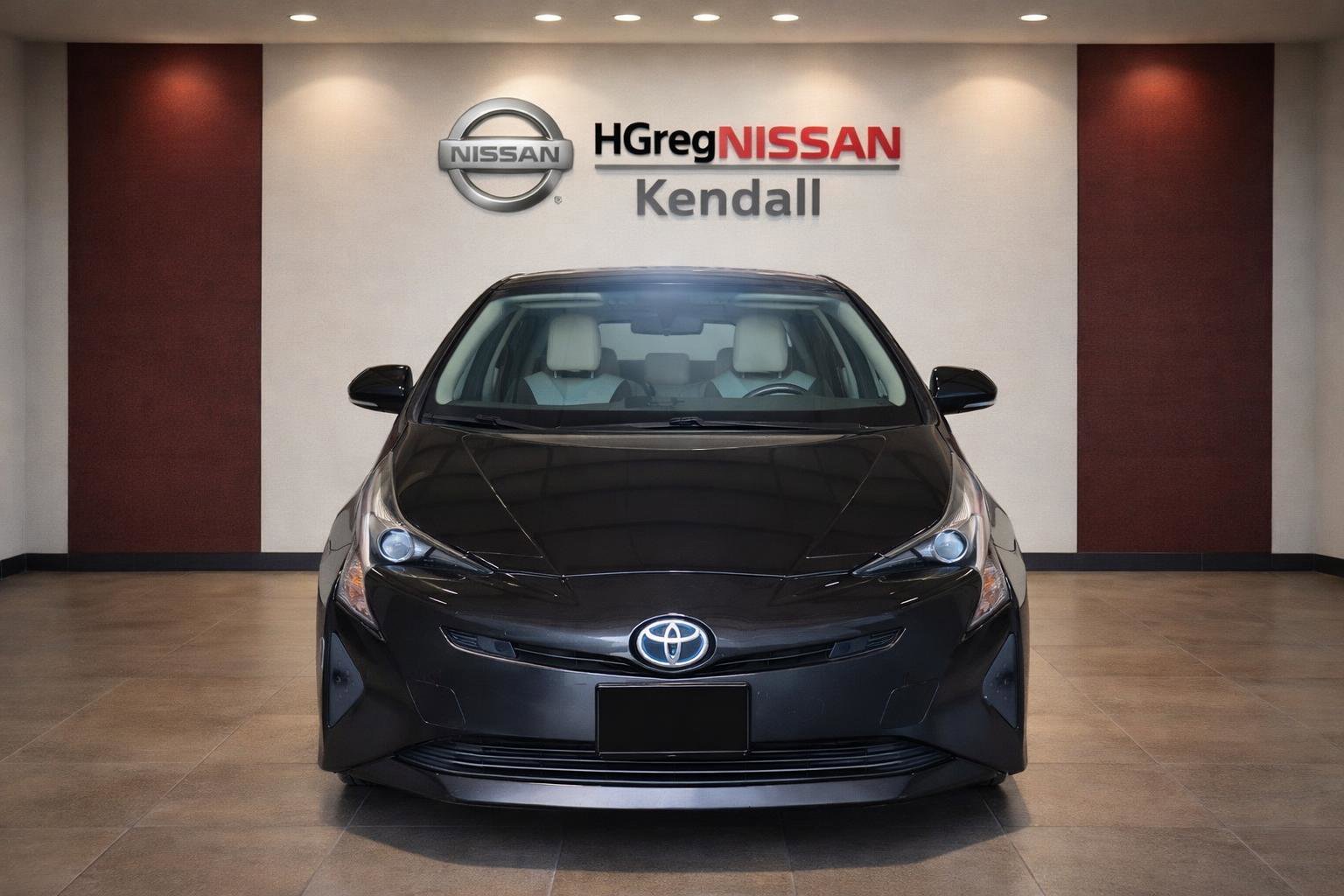 Used 2018 Toyota Prius Three image 4