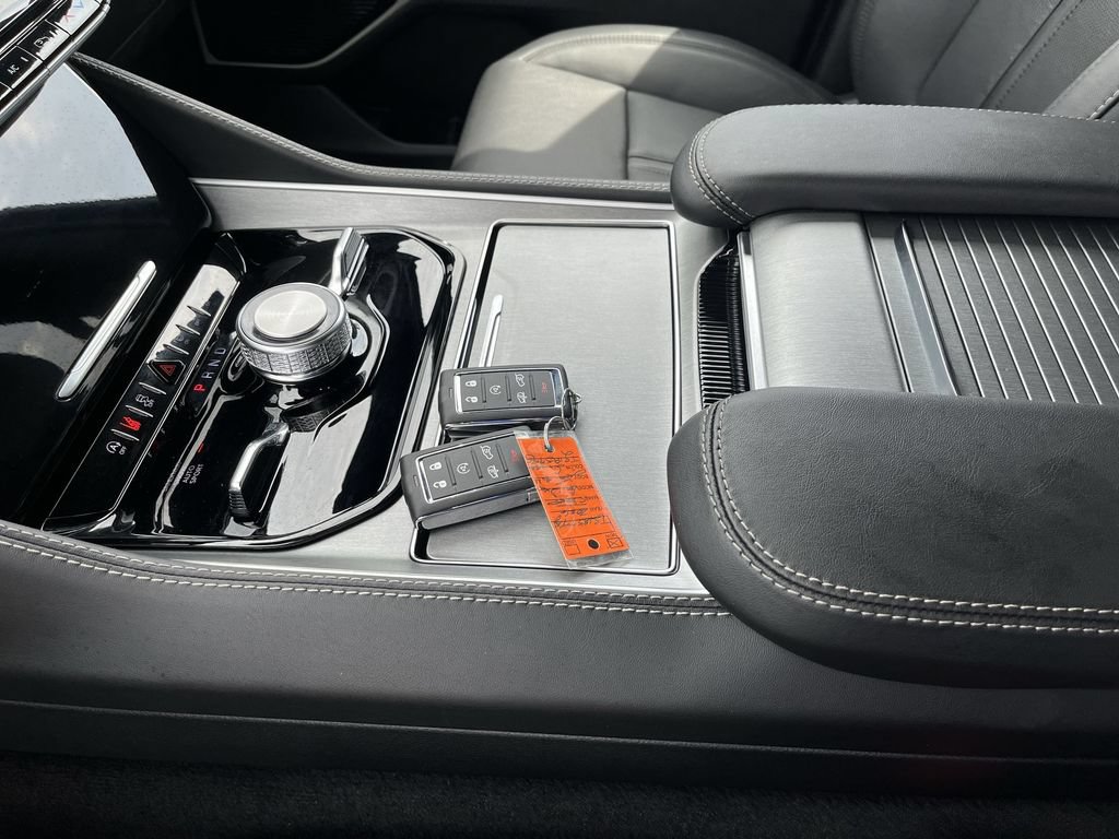 New 2026 Jeep Grand Wagoneer Limited AWD/4WD image 21