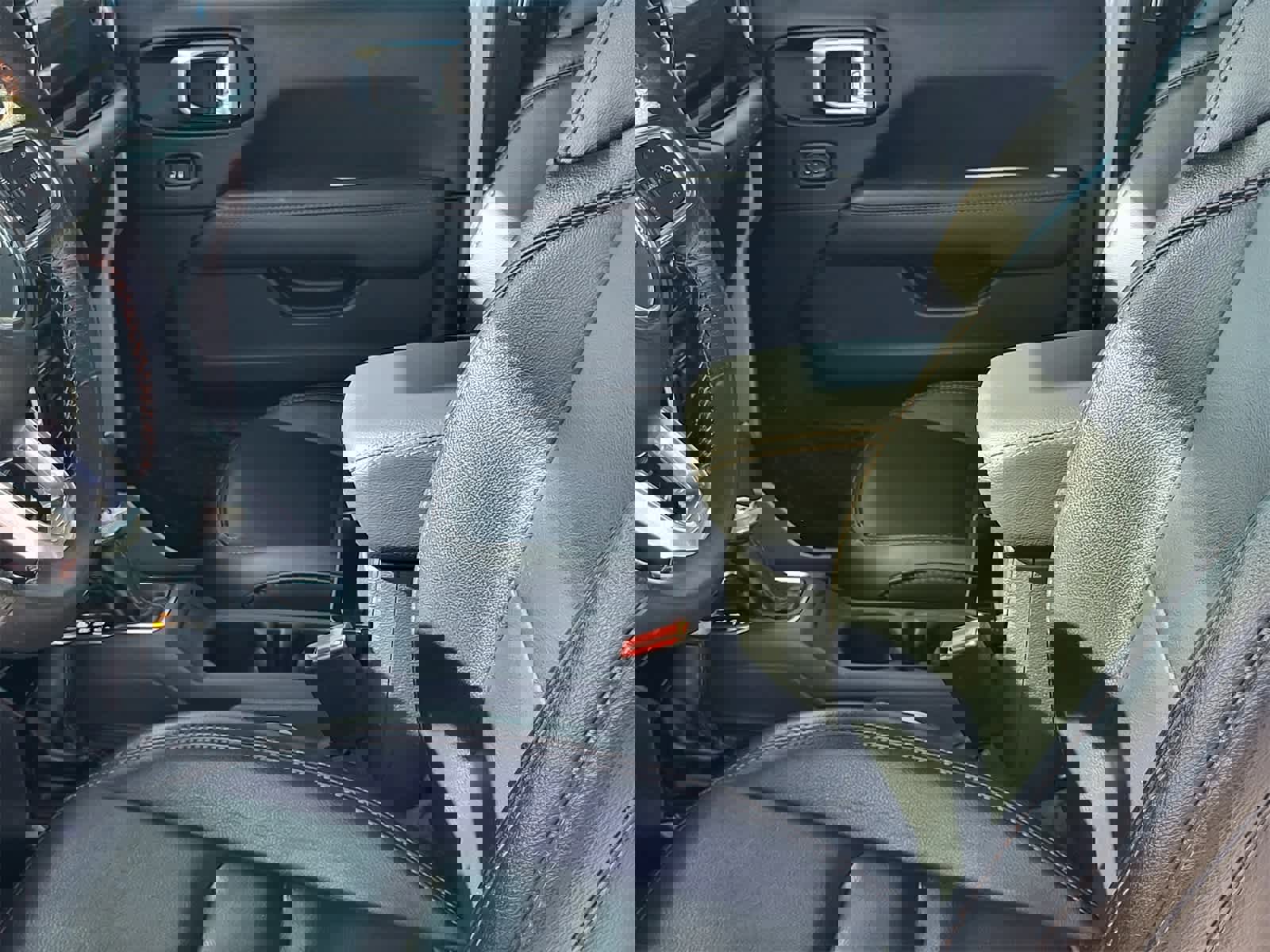 Used 2022 Jeep Wrangler Unlimited Rubicon w/ Xtreme Recon 35" Tire Package image 26