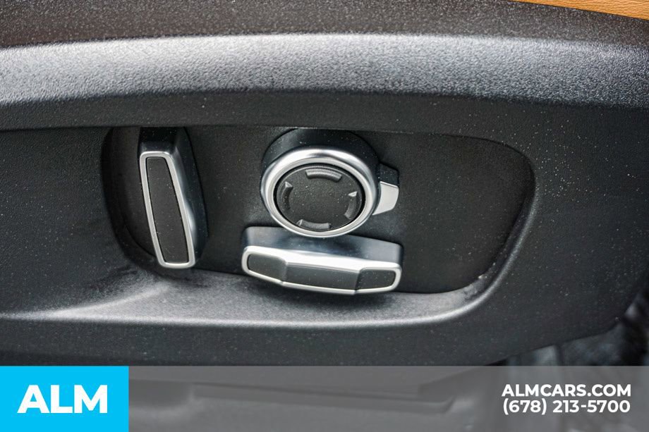 Used 2023 Land Rover Defender 130 SE image 61