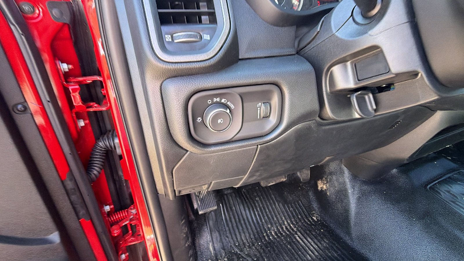 New 2026 RAM 5500 Tradesman w/ Chrome Appearance Group AWD/4WD image 22