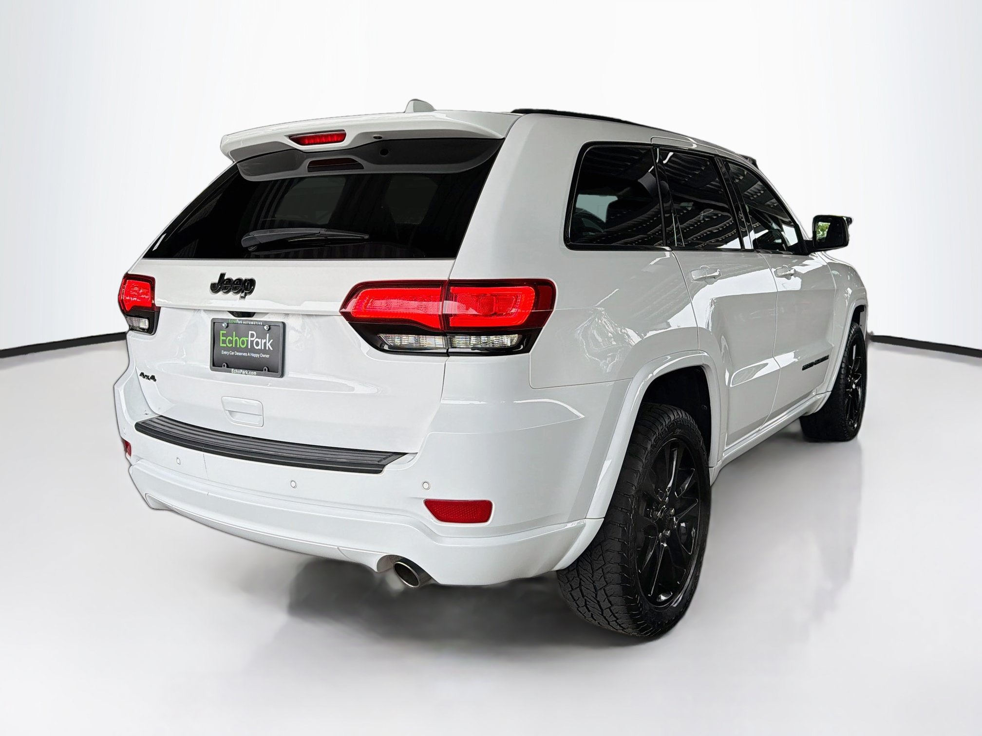 Used 2019 Jeep Grand Cherokee Altitude AWD/4WD image 9