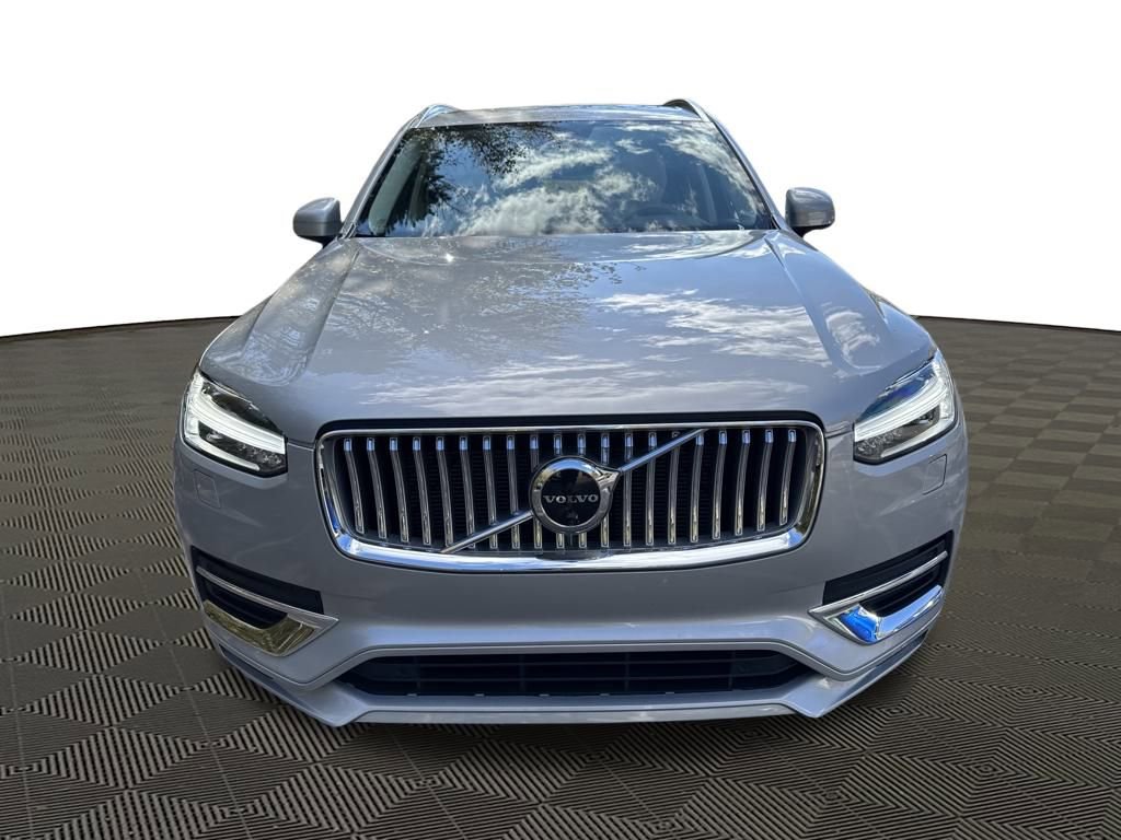 Used 2023 Volvo XC90 B6 Plus w/ Protection Package Premier image 8