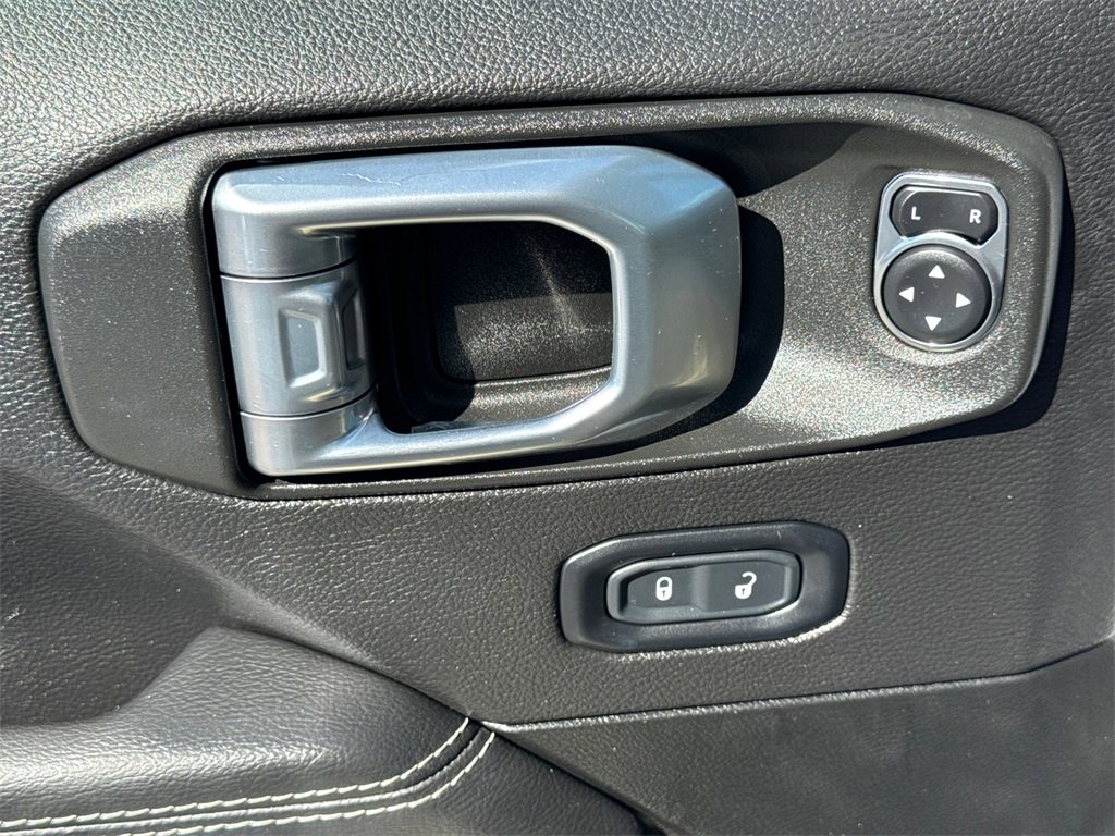 Certified 2022 Jeep Wrangler Unlimited Sahara w/ Cold Weather Group image 29