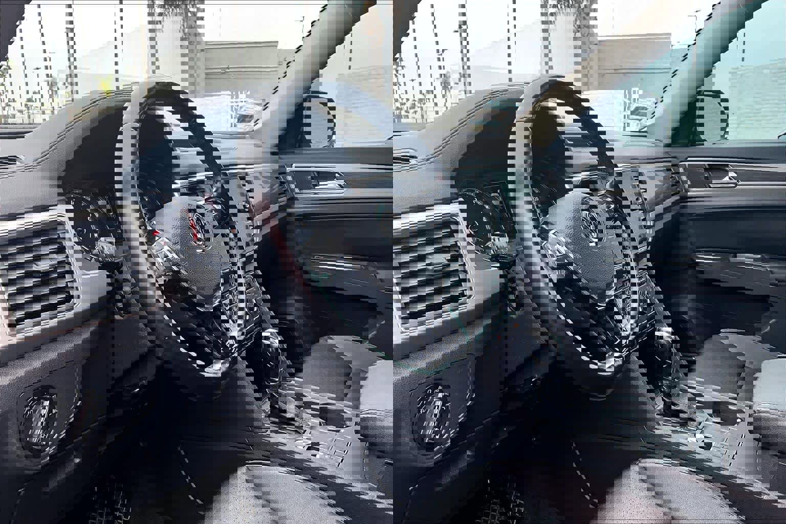 Used 2018 Volkswagen Atlas SE image 17